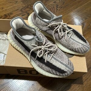 Men’s Yeezy sneakers